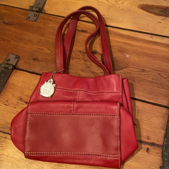 Kenneth Cole Reaction Red Leather Tote Bag - Picture 2 of 6